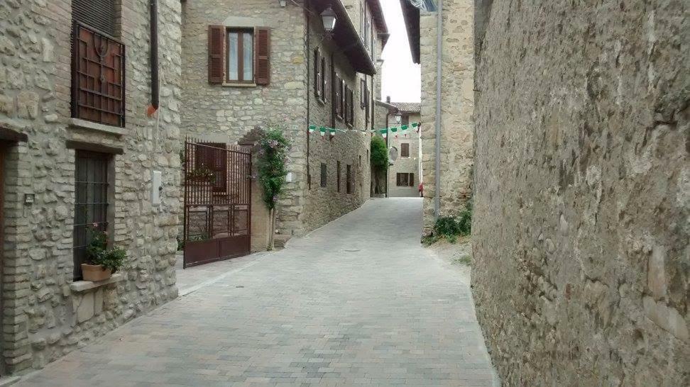 Вилла La Pomella Ponte Nizza Экстерьер фото